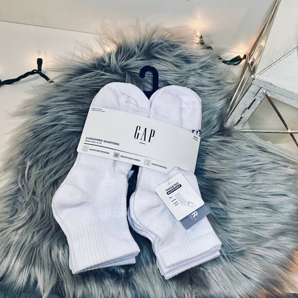 GAP Cushioned Quarter Crew Socks Moisture Wicking + Odor Control 6 Pairs NWT - Picture 2 of 3
